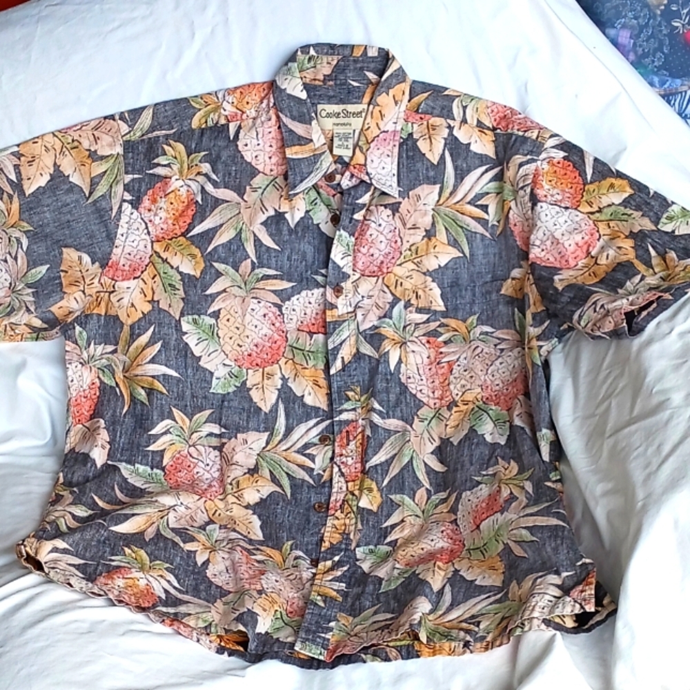 Cooke Street Shirt Men's L Reverse Print Button Up Colorful Pineapples